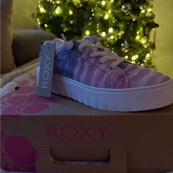 NWT Roxy Sheilahh Platform Sneaker in Dew 💖 - Picture 2 of 4